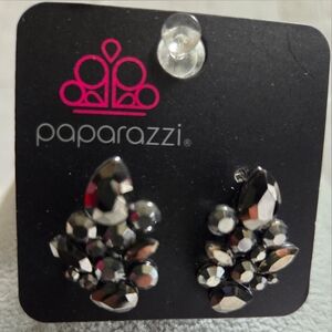 Small Paparazzi Gunmetal Faceted Cluster Earrings